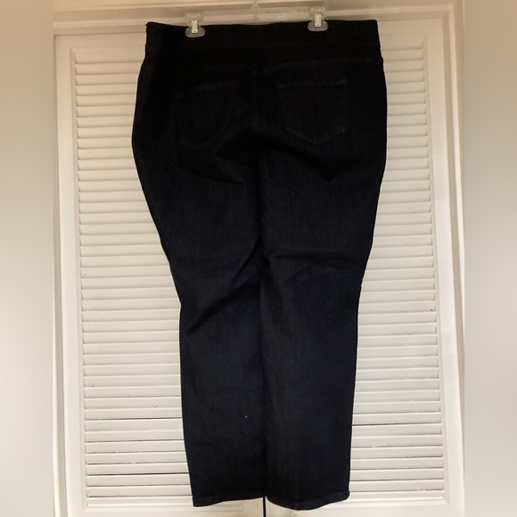 NWOT Liz Claiborne Woman Plus Size 1X Classic Pull on Jeans - Picture 4 of 6